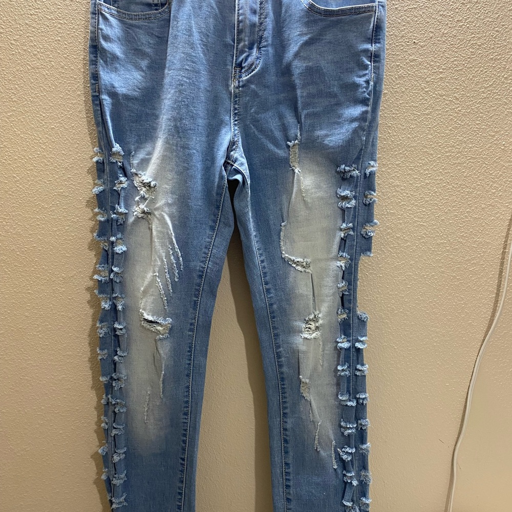 Jeans - Picture 2 of 4